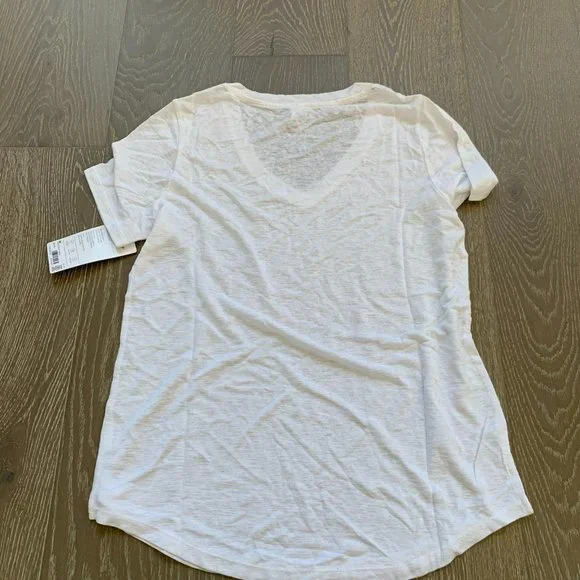 Athleta Breezy Scoop Tee - Picture 2 of 8